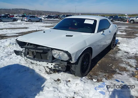2013 Dodge Challenger Sxt Plus z USA, uszkodzony, nr VIN 2C3CDYAG9DH728899